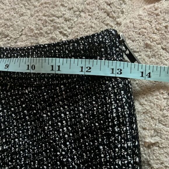 BCBG Generation tweed skirt ▪️ black, white & silver EUC ▪️ size 0 - Picture 5 of 5